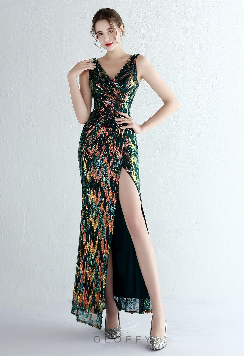 Emerald Çok Renkli Payetli Yırtmaçlı Maxi Elbise