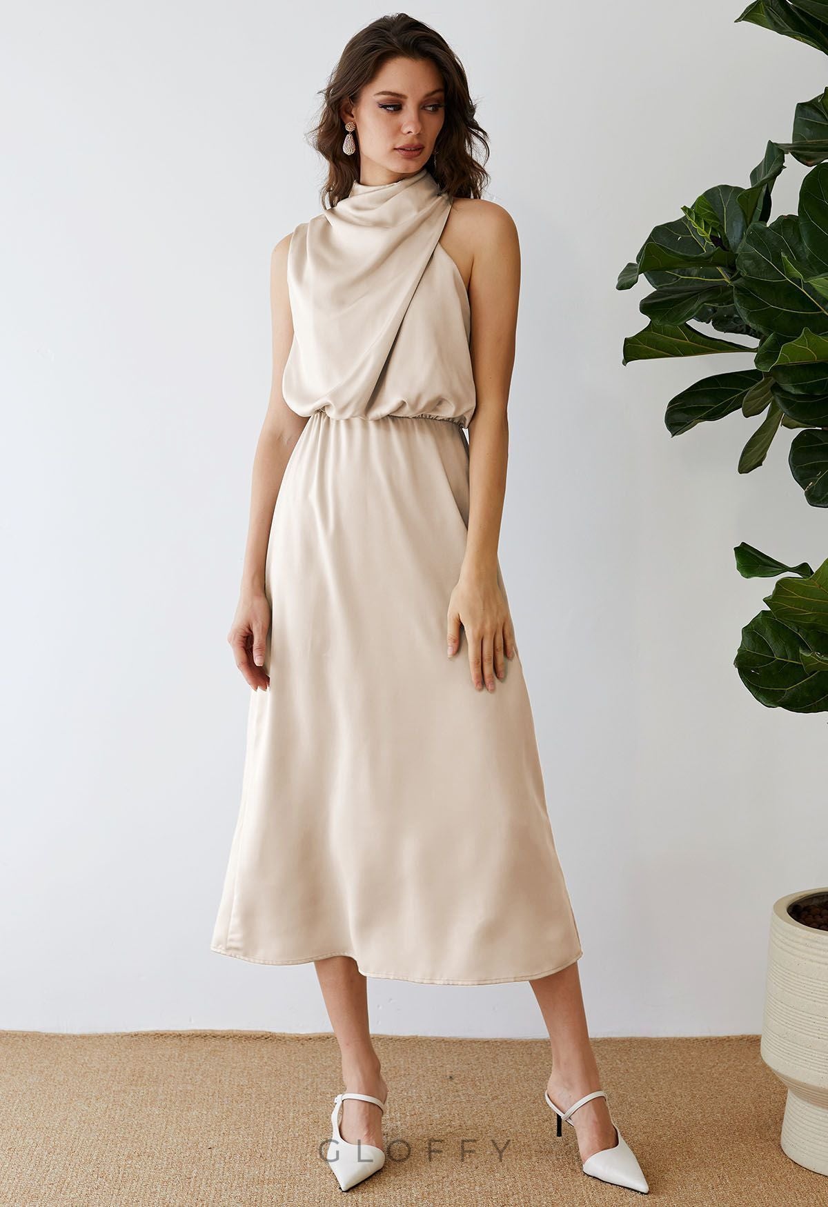 Apricot Asimetrik Pileli Midi Elbise