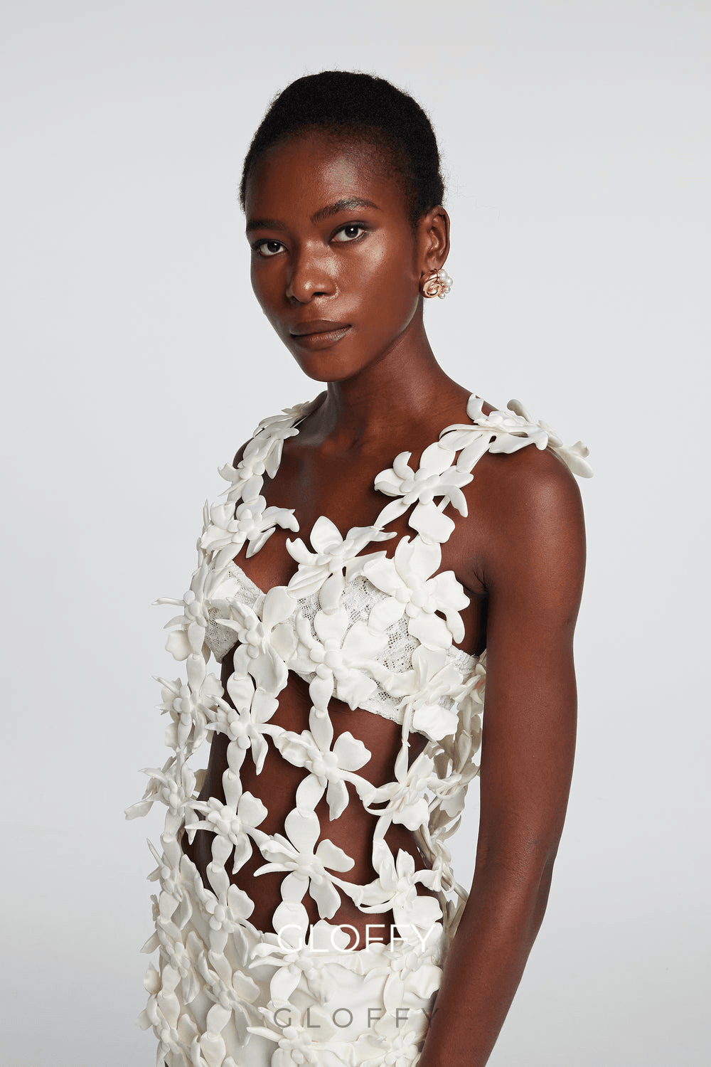 Kira Çiçek Desenli Boşluklu Kolsuz Mini Elbise