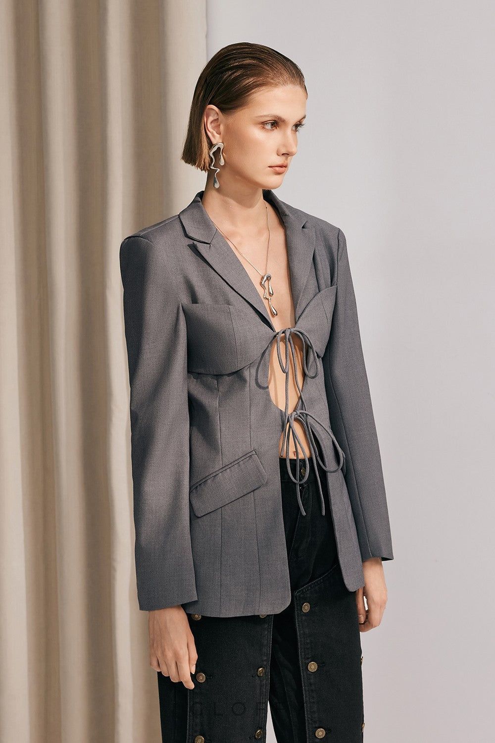 Arlette Bağcıklı Dekolteli Ceket