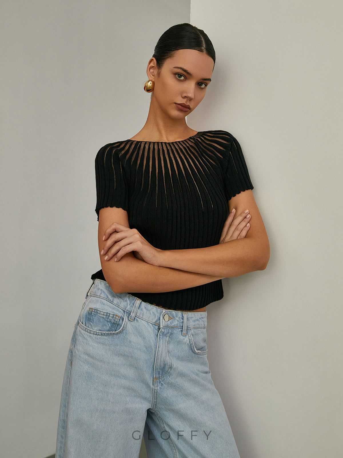 Kısa Kollu Dikişsiz Fitilli Triko Bluz – Siyah