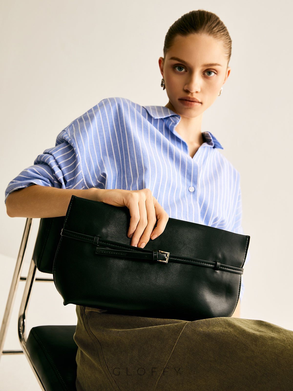 Kemer Dekor Bölmeli Clutch Çanta