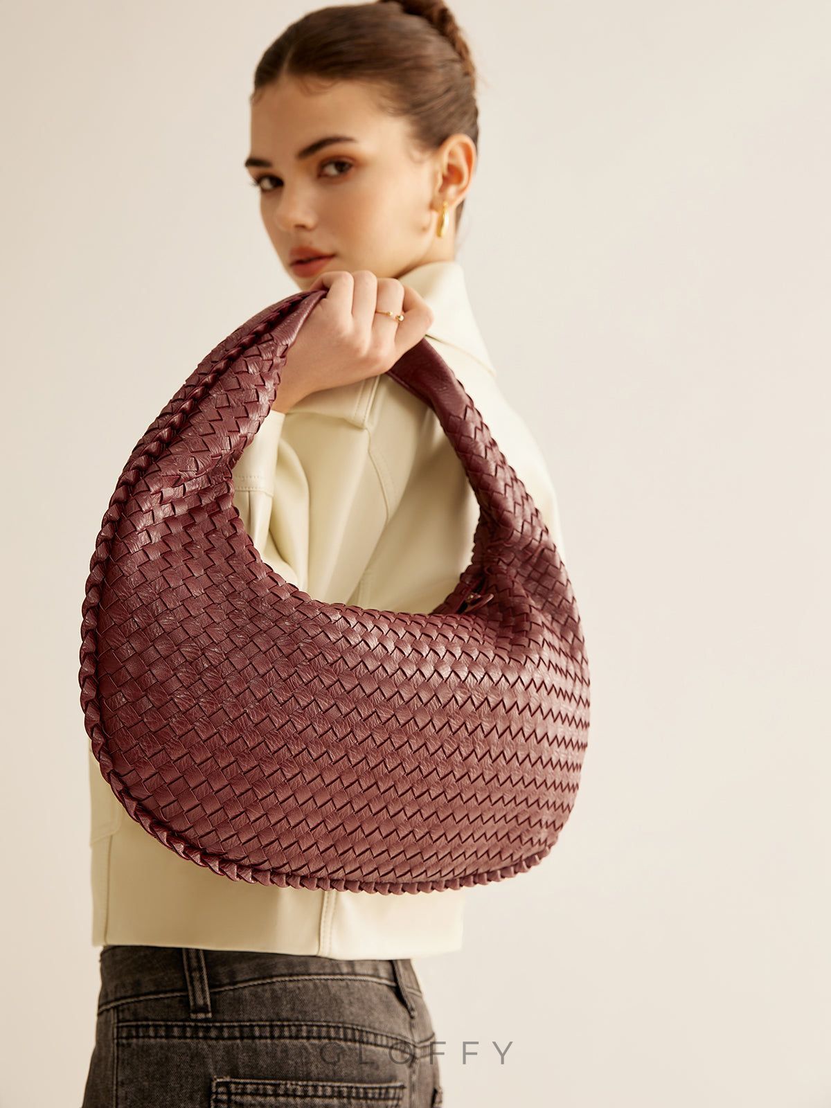 Yuvarlak Dokuma Fermuarlı Çanta