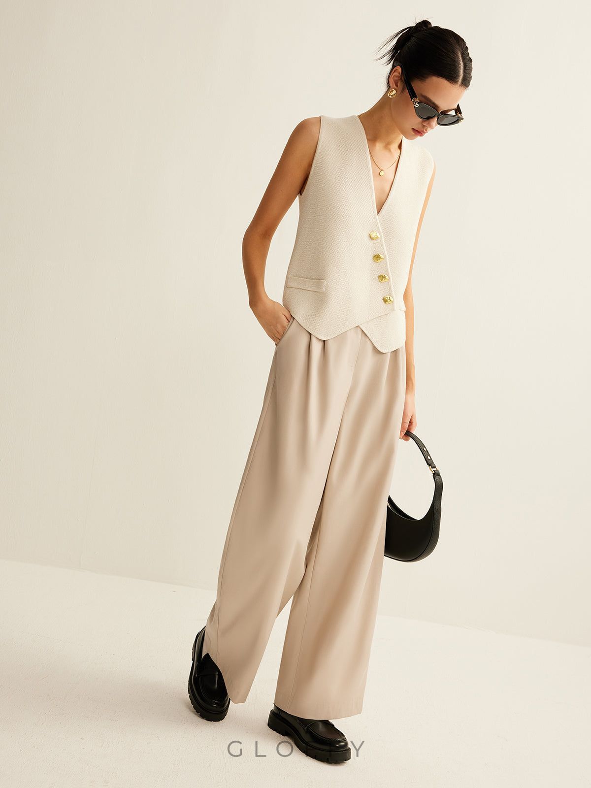 Asimetrik Düğmeli Triko Yelek – Ekru