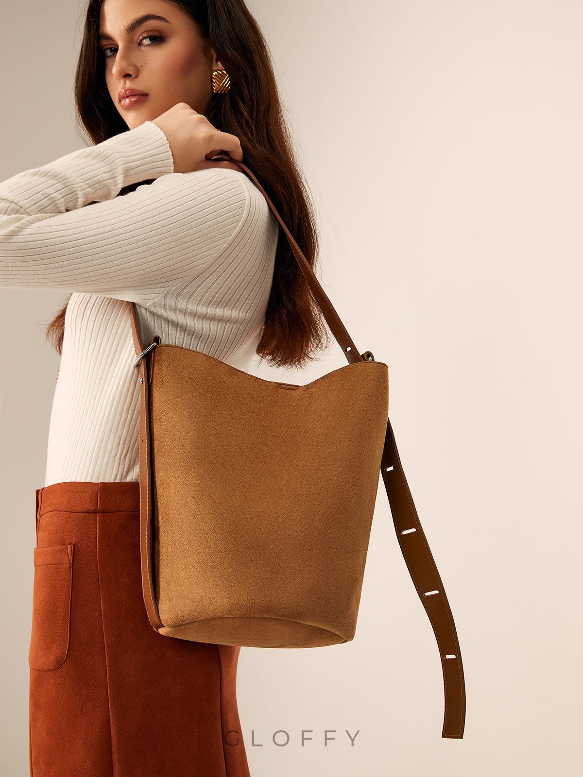 Büyük Kapasiteli Toka Kova Çantası