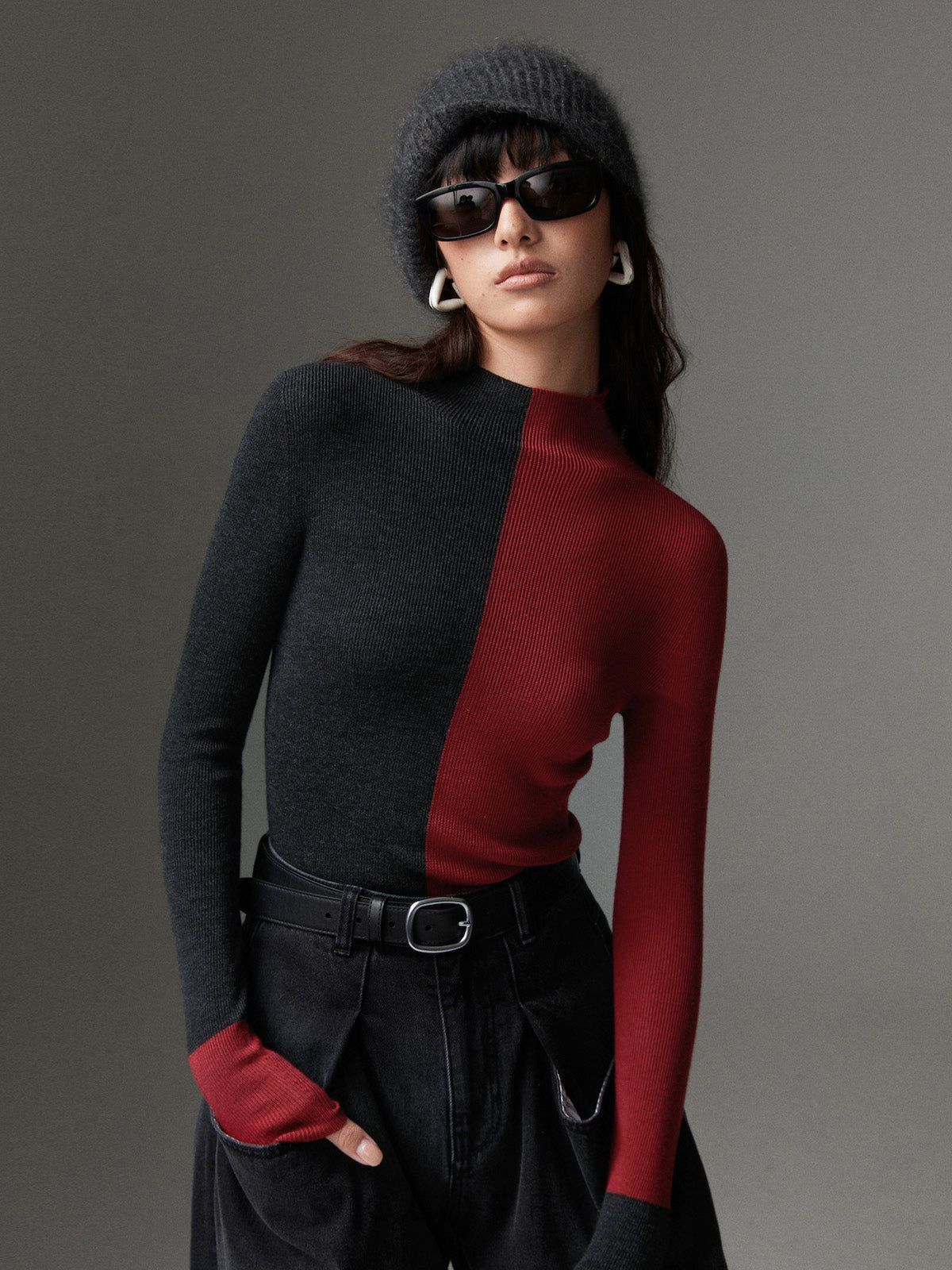 Yarım Balıkçı Renk Bloklu İnce Triko – Siyah Beyaz