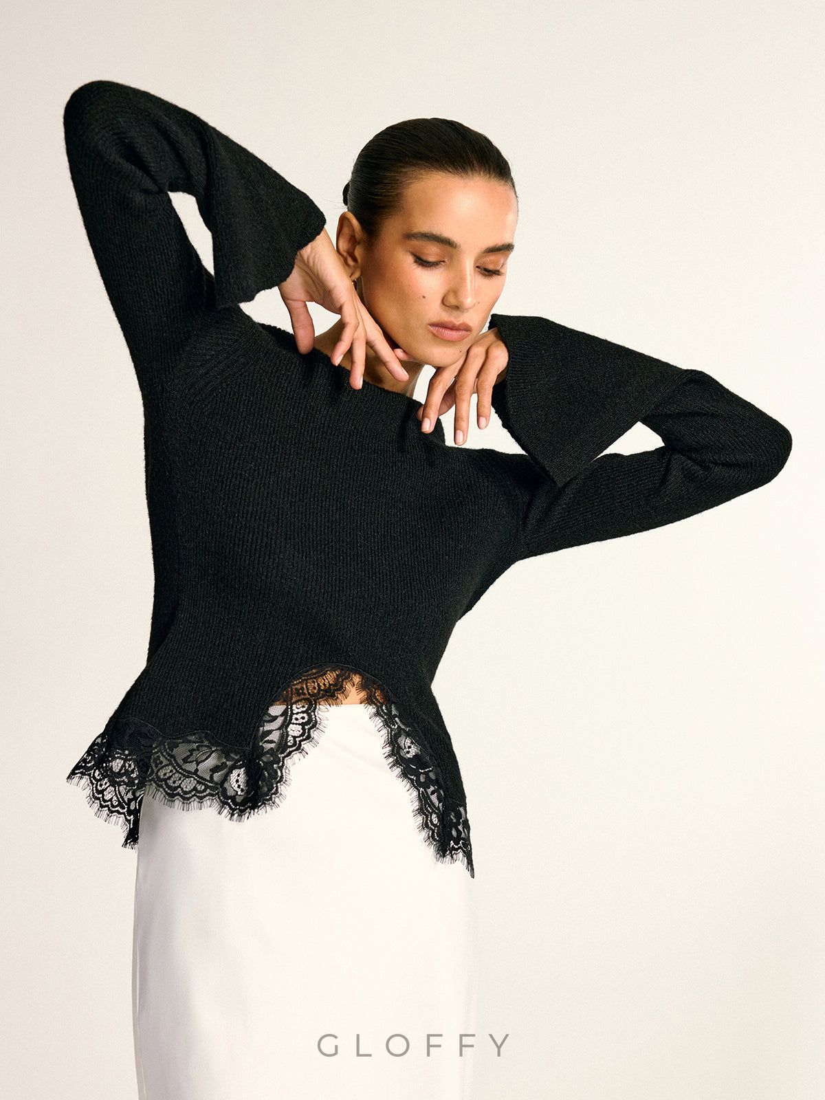 Klasik Fitilli Dantel Detaylı Uzun Kollu Siyah Triko Bluz