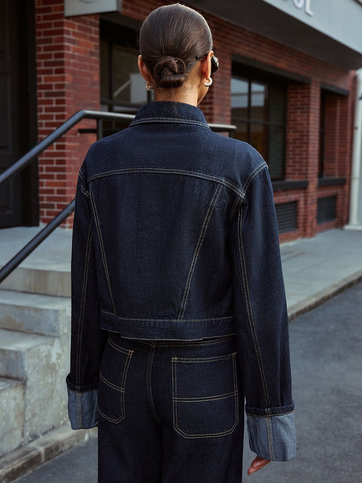 Manşetli Kol Detaylı Kot Ceket