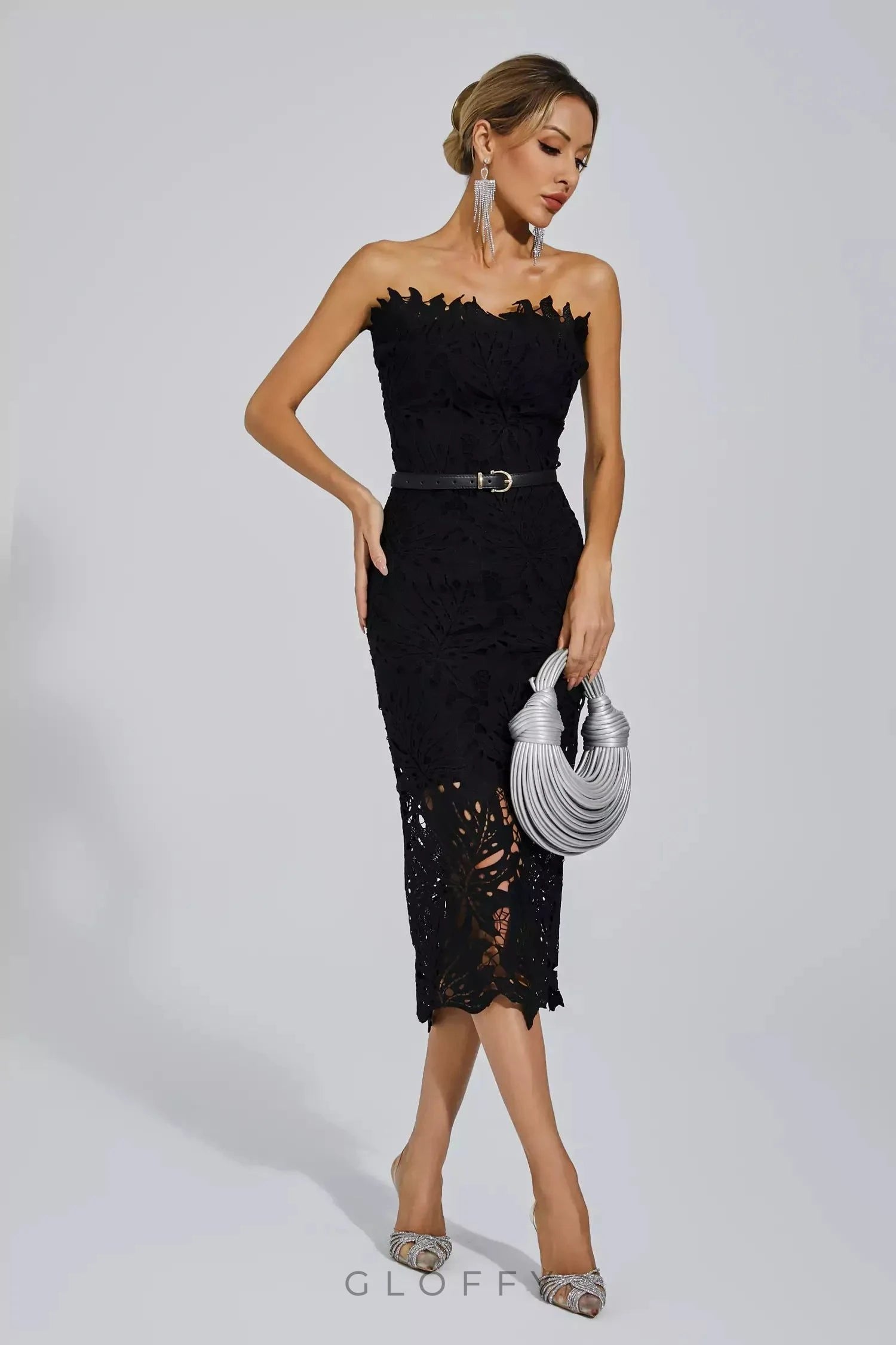 Jazlyn Pembe Dantel Çiçek Desenli Midi Elbise