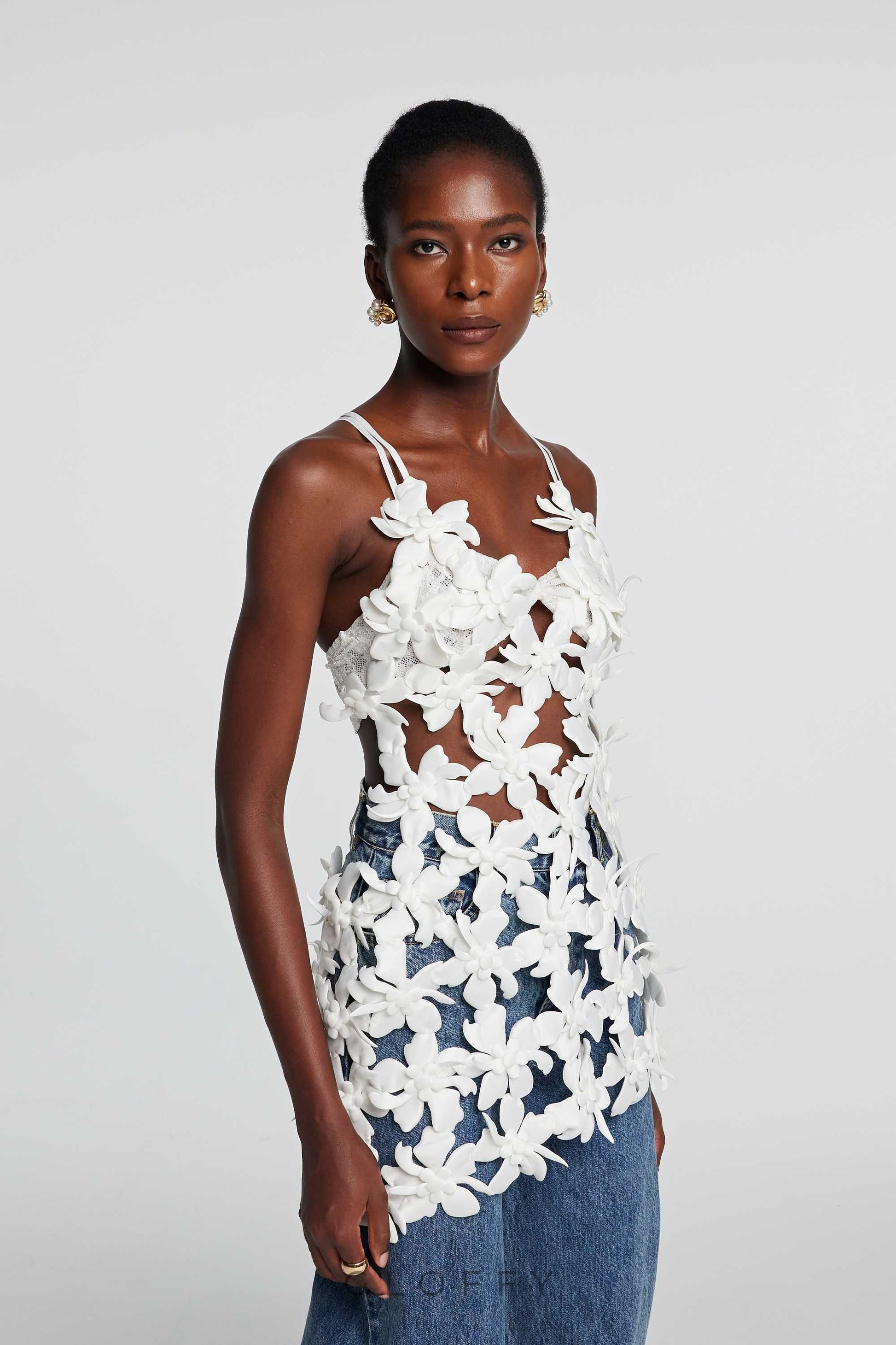 Kira Dekolteli Bağcıklı Sırtı Açık Üst