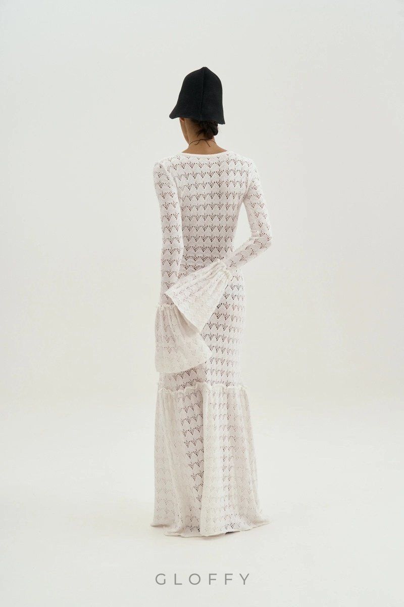 Anna Yuvarlak Yaka Kloş Manşetli Örme Uzun Elbise