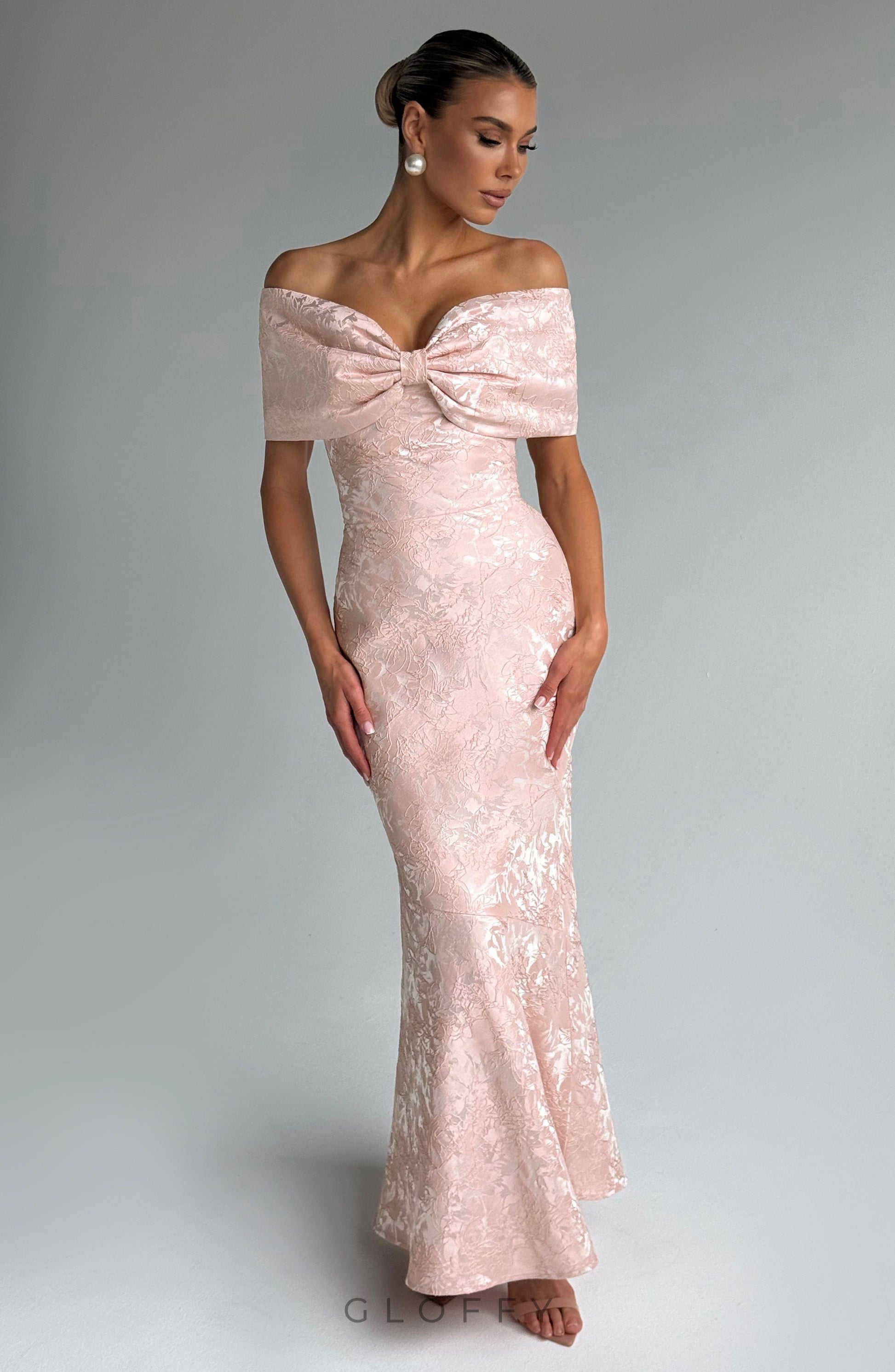 Elowen Toz Pembe Zarif Form Maxi Elbise