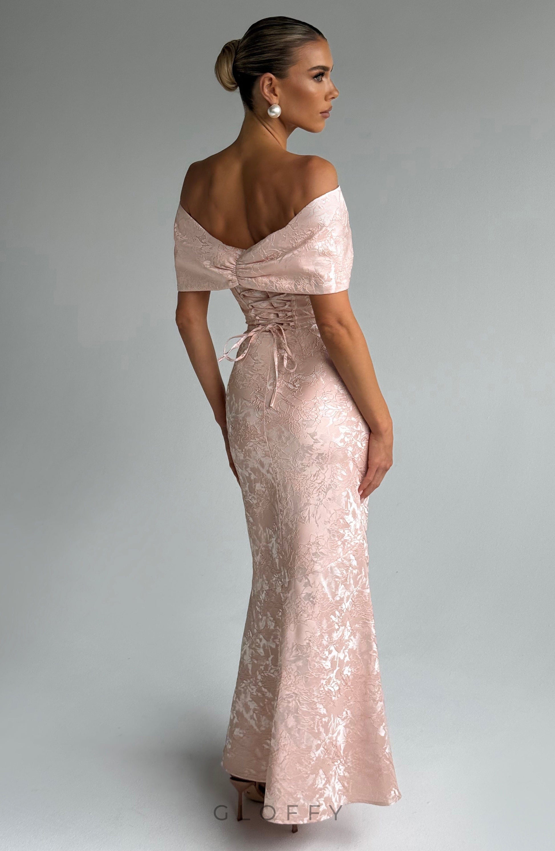 Elowen Toz Pembe Zarif Form Maxi Elbise