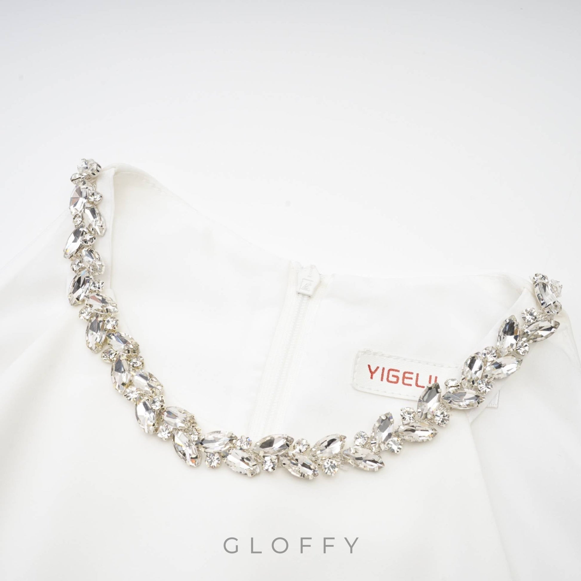 Élodie Taş Yaka Detaylı Midi Elbise