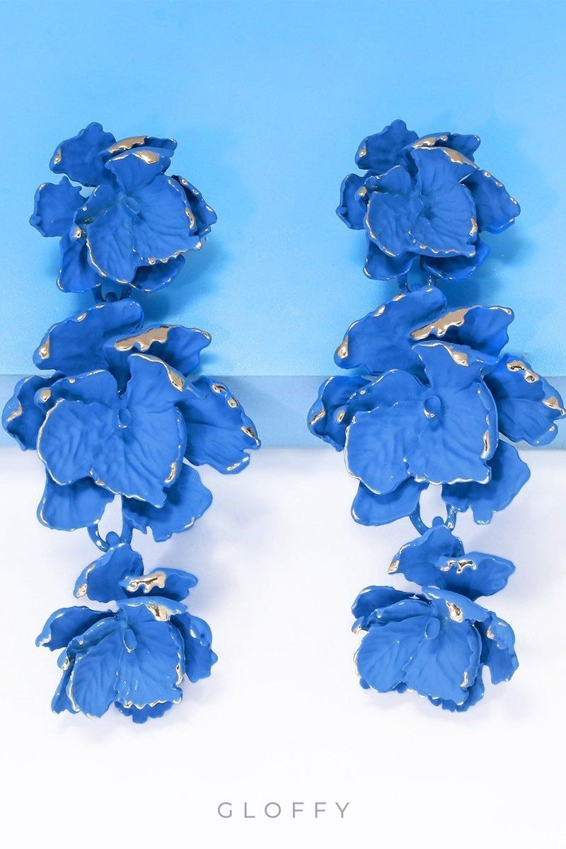 Phyllis Varnish Çiçek Küpeleri