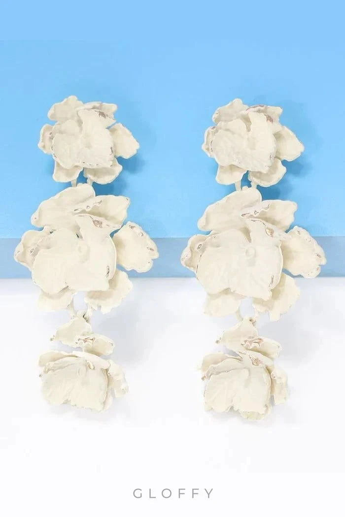 Phyllis Varnish Çiçek Küpeleri