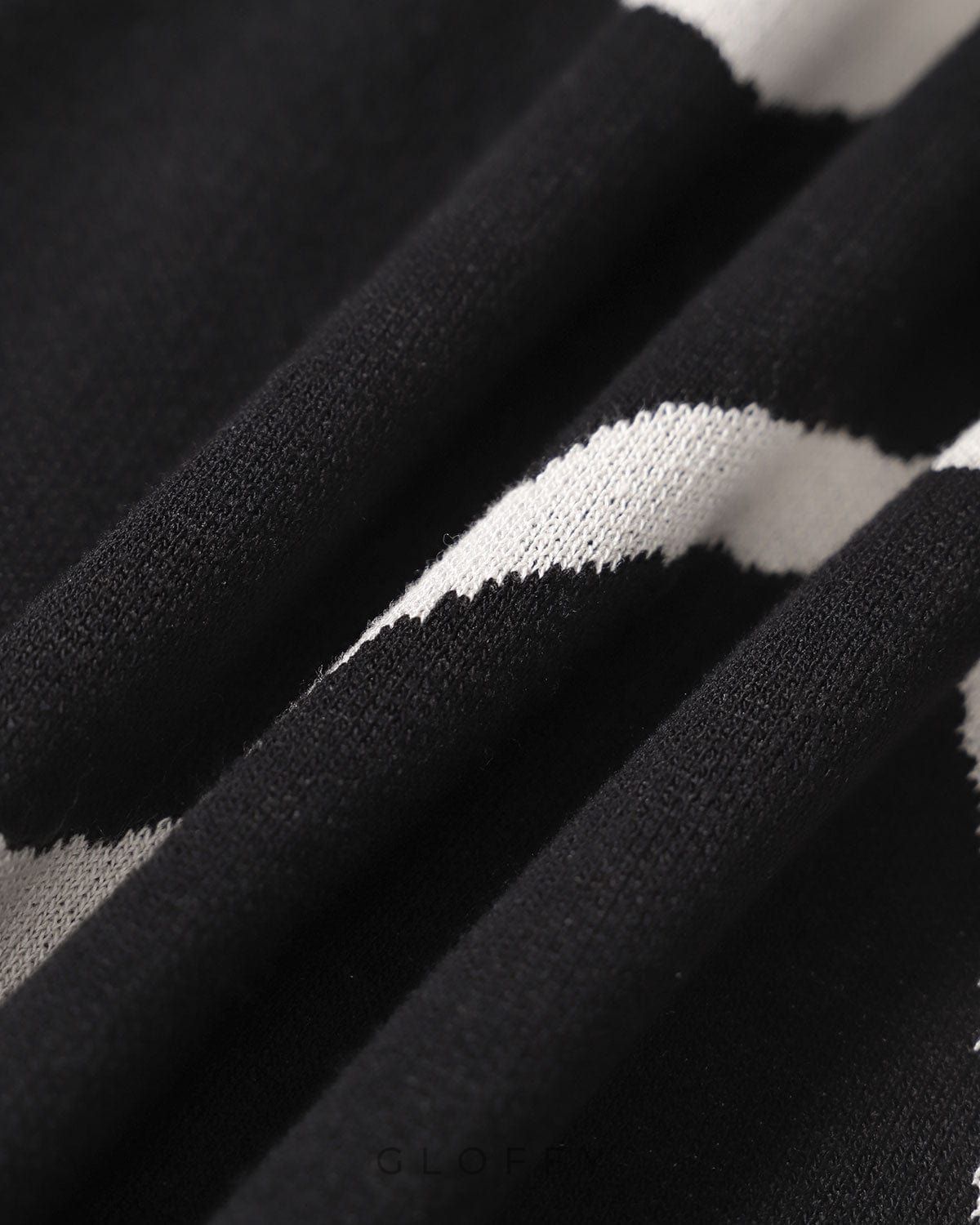 Mirelle Dalga Desenli Triko Askılı Midi Elbise